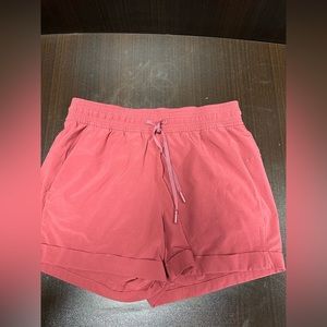 Lululemon shorts size small. Adjustable drawstring. Perfect condition